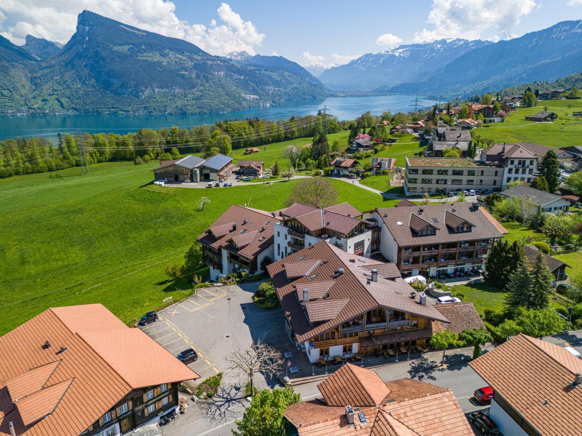 Hotel Aeschipark Aeschi Bei Spiez Luaran gambar