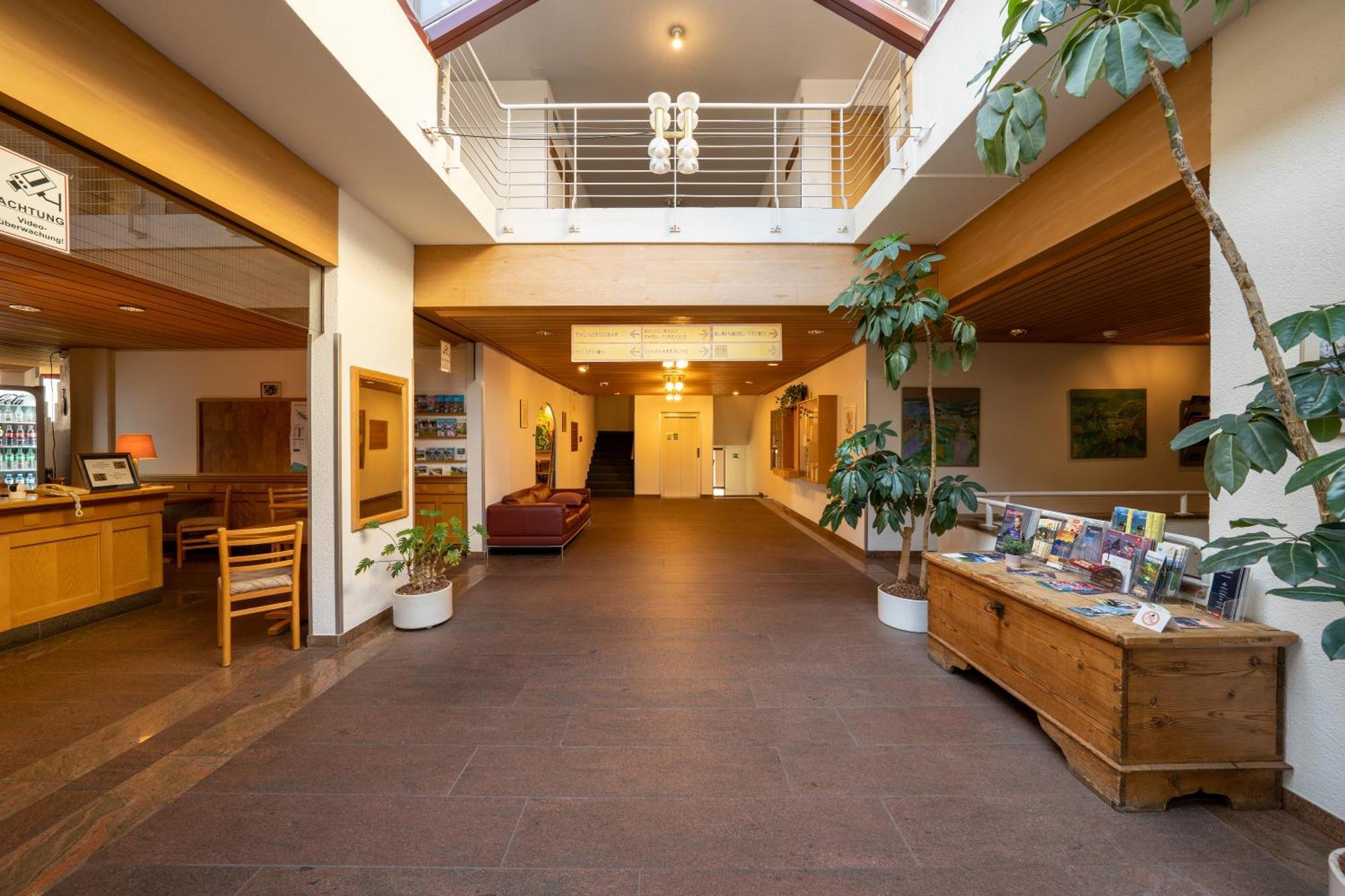 Hotel Aeschipark Aeschi Bei Spiez Luaran gambar