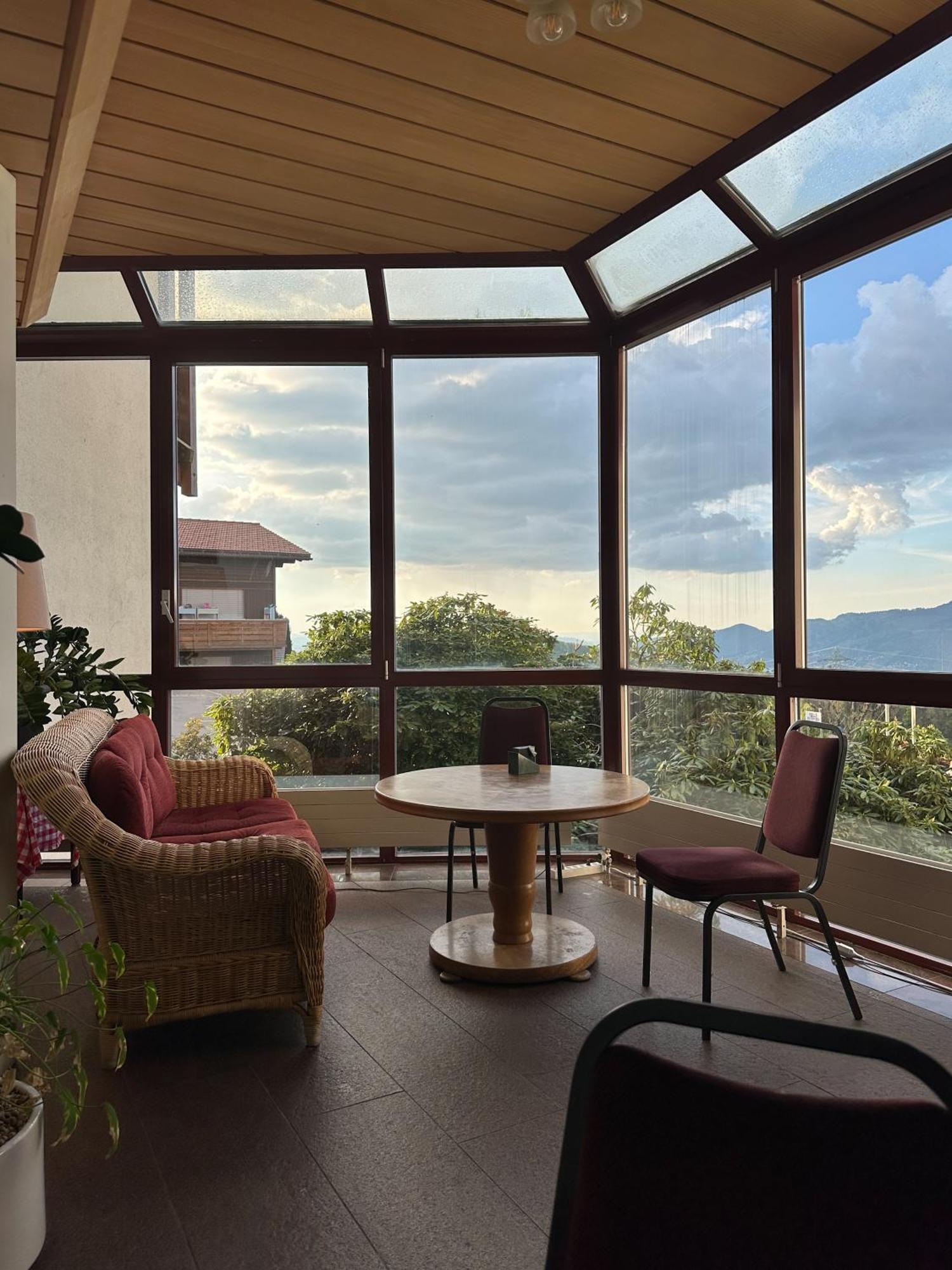 Hotel Aeschipark Aeschi Bei Spiez Luaran gambar