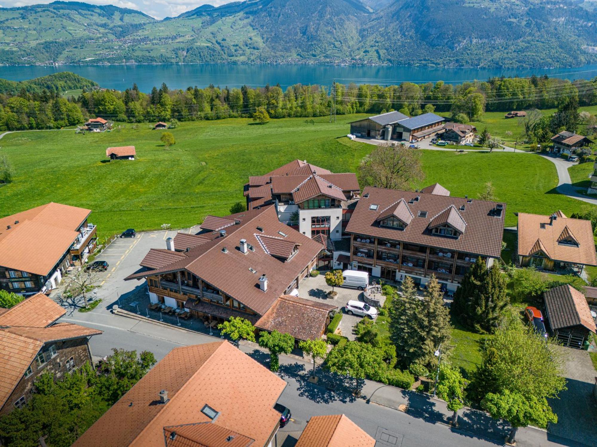 Hotel Aeschipark Aeschi Bei Spiez Luaran gambar
